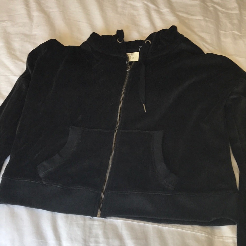 Black Aeropostale sweater